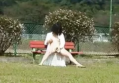 Canavar lez grup seks beyaz horoz, küçük beyaz kıçını