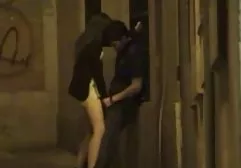 Sıcak Alman kız becerdin alır ve aile içi porna mumlar oyna