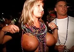 Güzel sarışın becerdin alır. hd grup sex izle Big guy